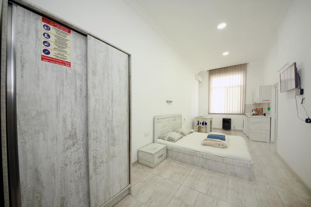 Hostel Mandaria Kutaisi Exterior photo