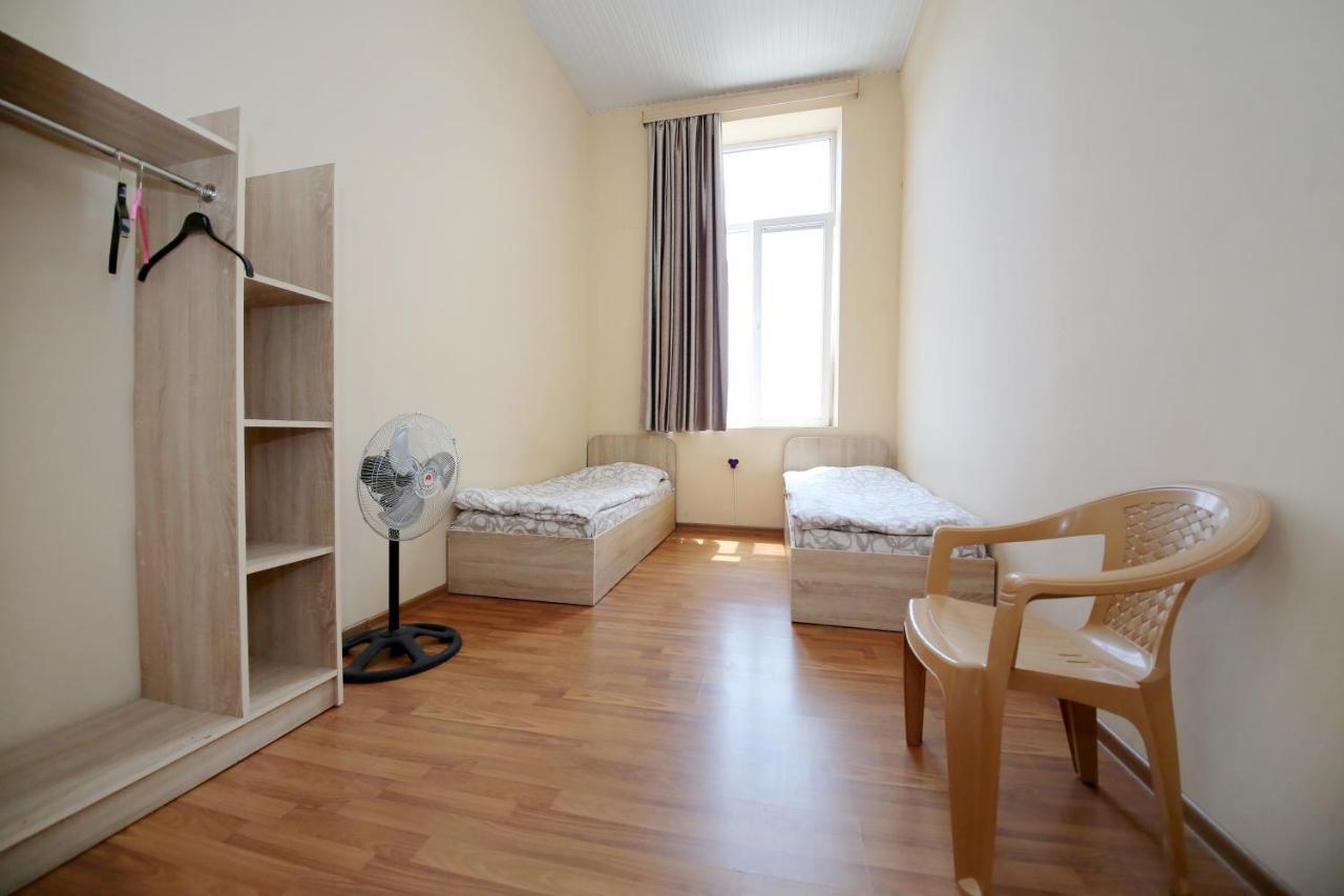 Hostel Mandaria Kutaisi Exterior photo