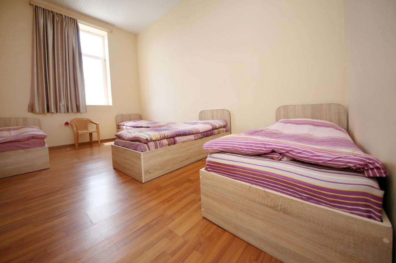 Hostel Mandaria Kutaisi Exterior photo
