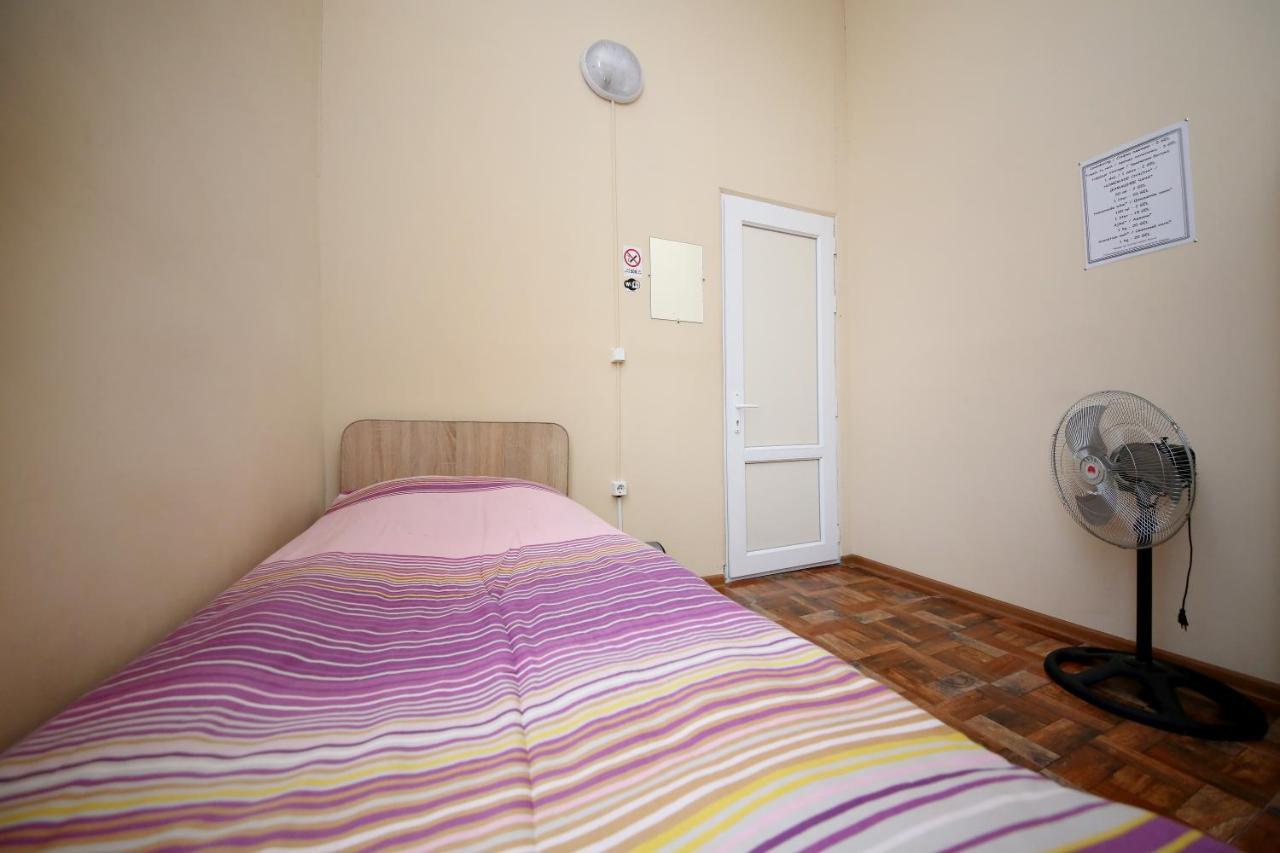Hostel Mandaria Kutaisi Exterior photo