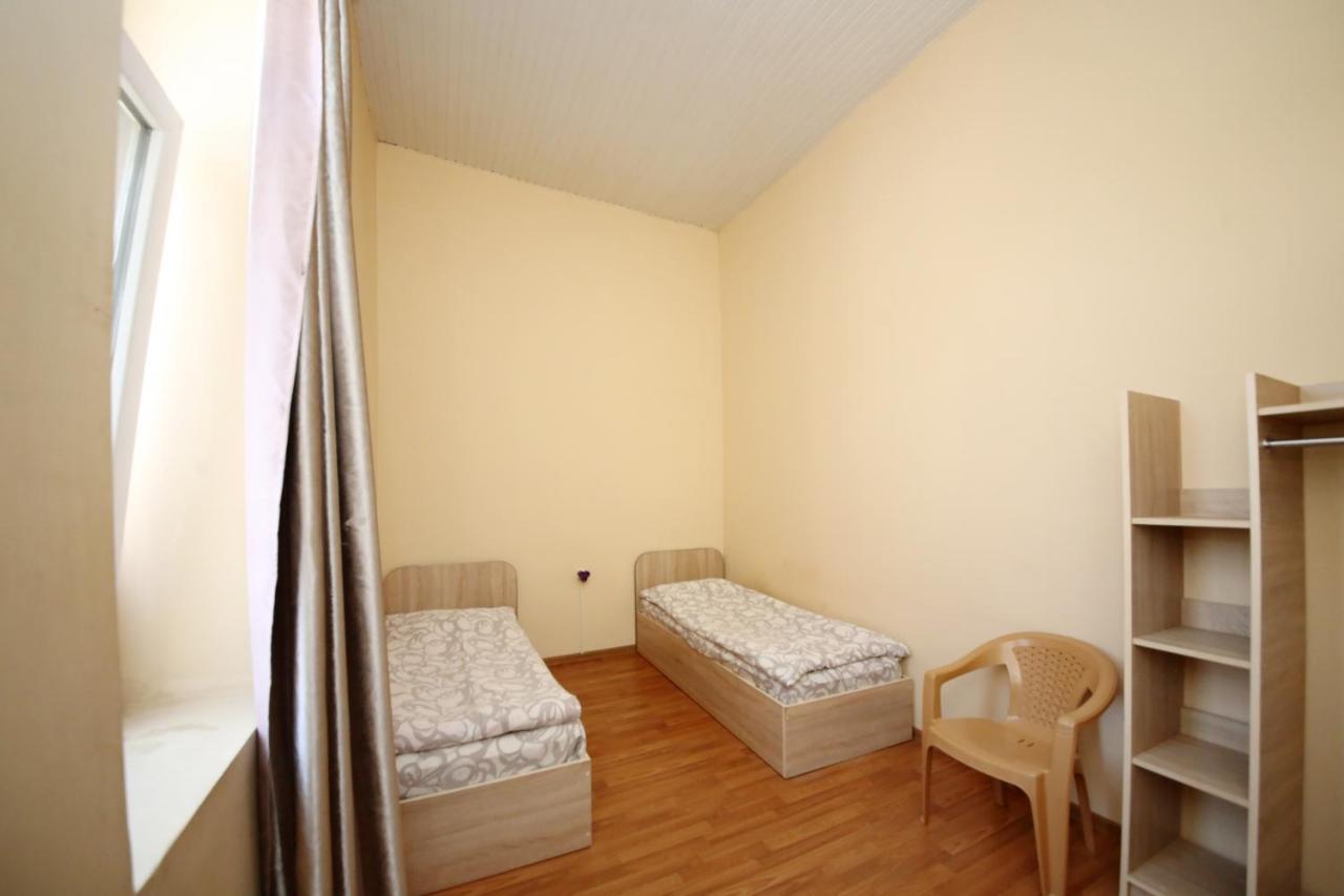 Hostel Mandaria Kutaisi Exterior photo