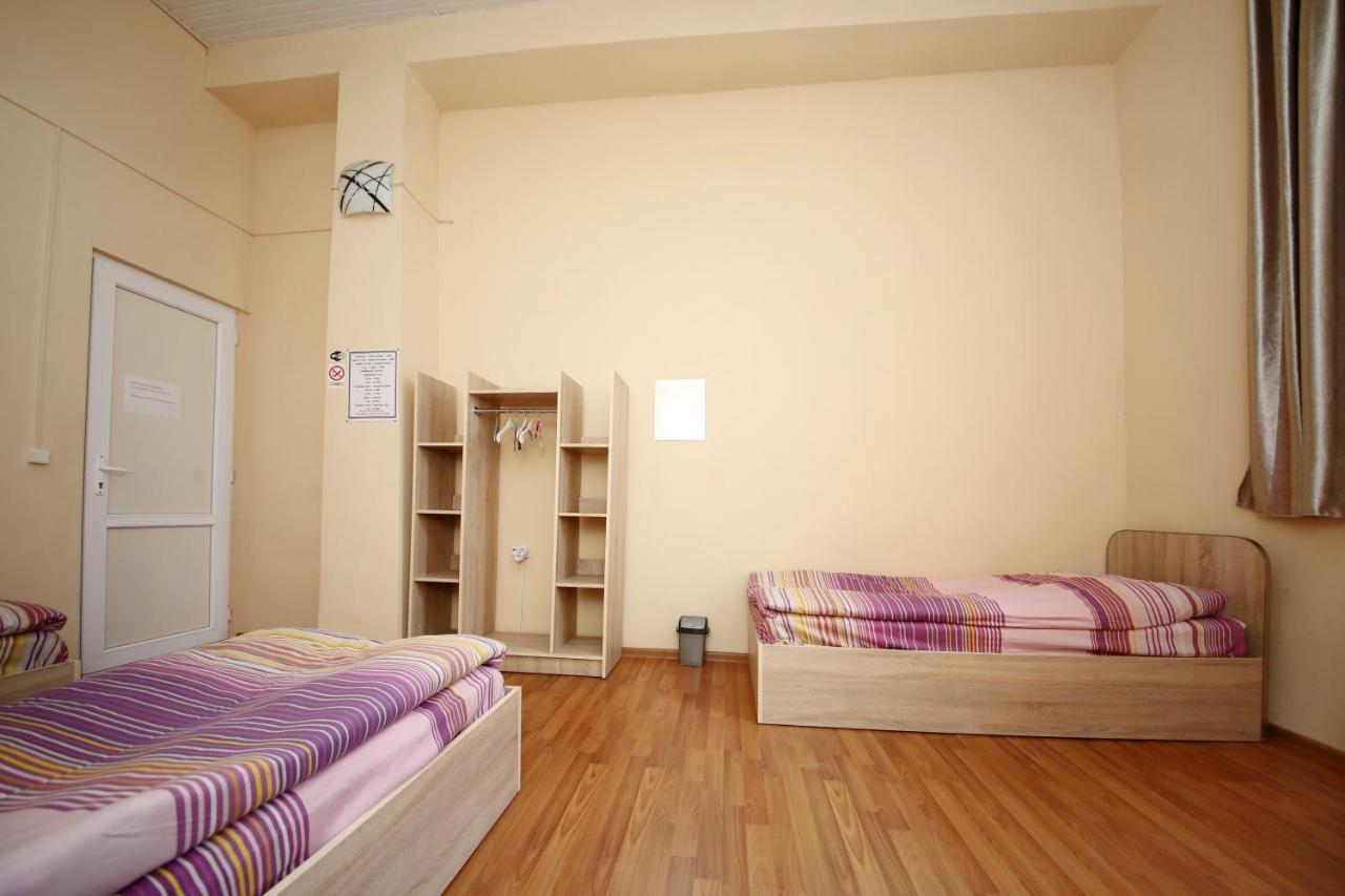 Hostel Mandaria Kutaisi Exterior photo