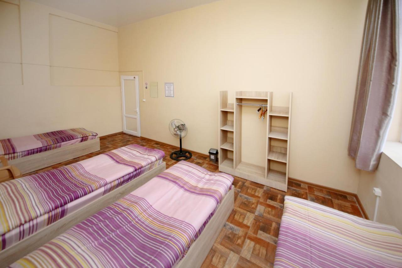 Hostel Mandaria Kutaisi Exterior photo