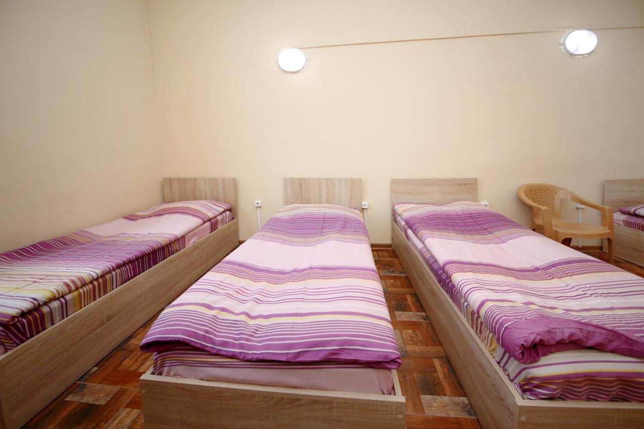 Hostel Mandaria Kutaisi Exterior photo