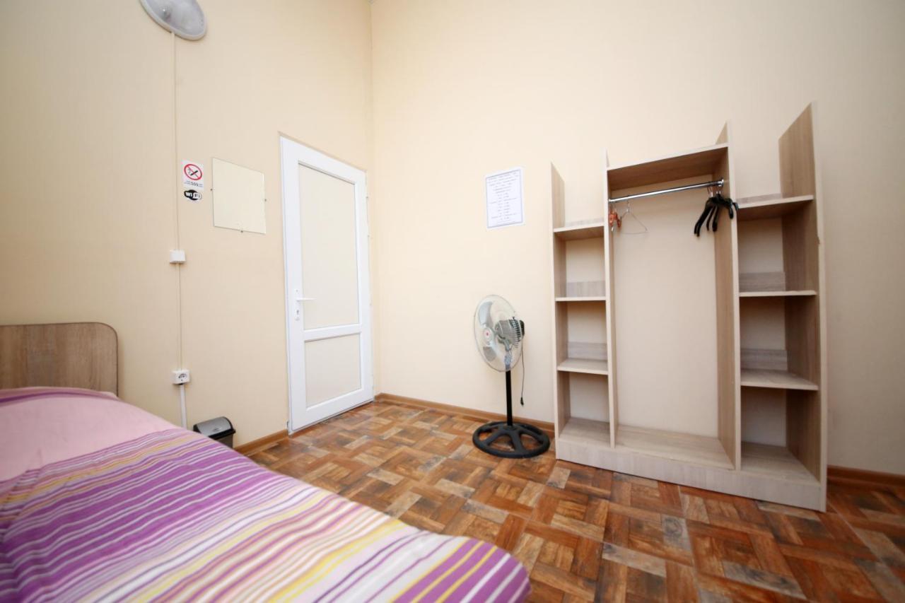 Hostel Mandaria Kutaisi Exterior photo
